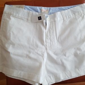 BRAND NEW GAP SHORTS